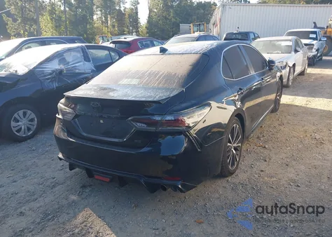 2020 Toyota Camry Se z USA, uszkodzony, nr VIN 4T1G11AK7LU927300